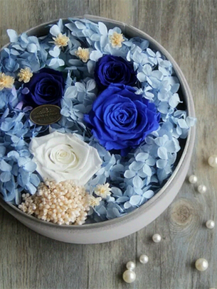 永生花的诞生和制作过程