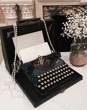 Vintage typewriter to hire