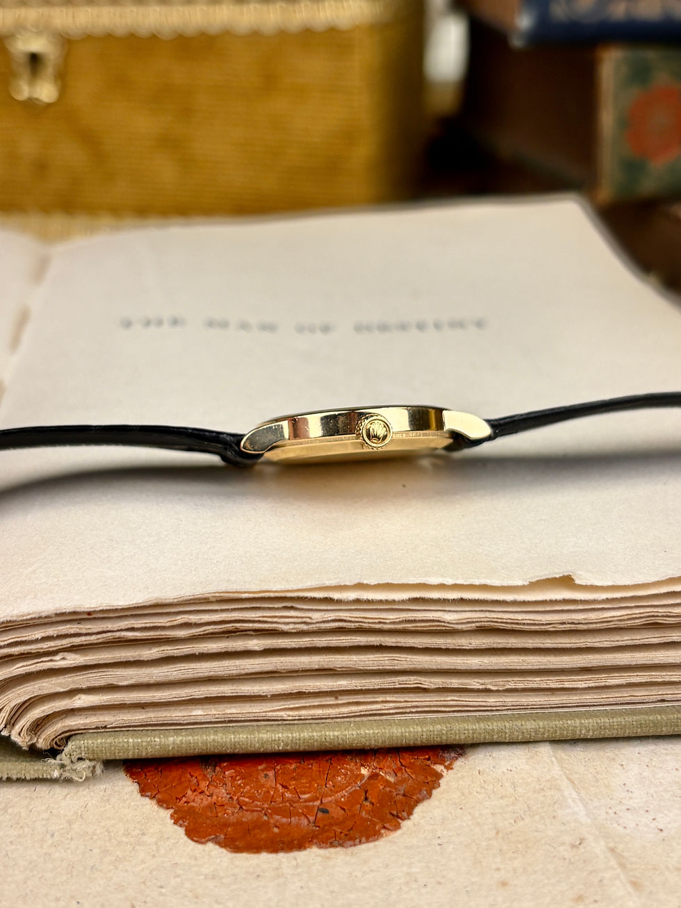 Thumbnail: ROLEX Cellini 18k Solid Gold Mother of Pearl