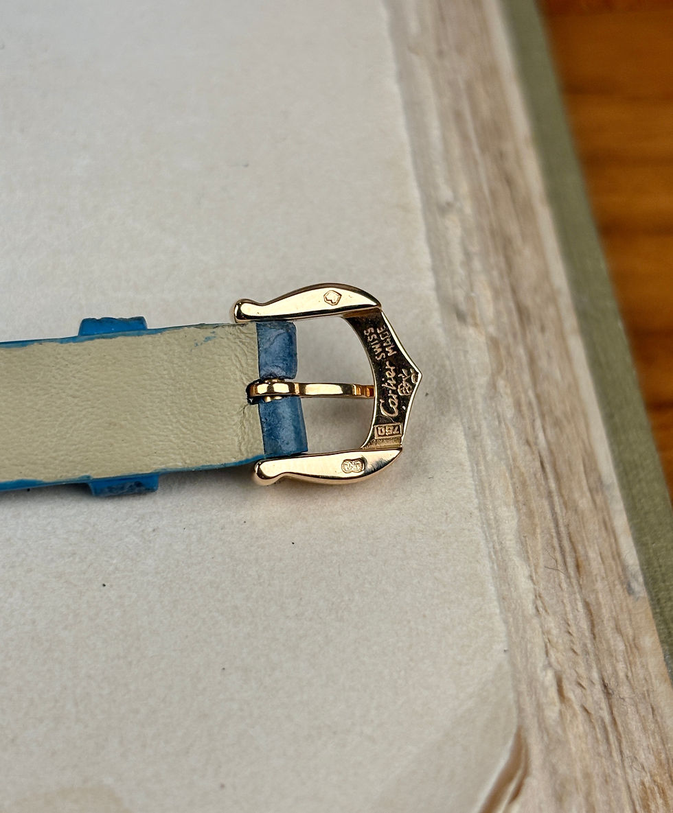 Thumbnail: Cartier Baignoire Mini Mother Of Pearl Dial