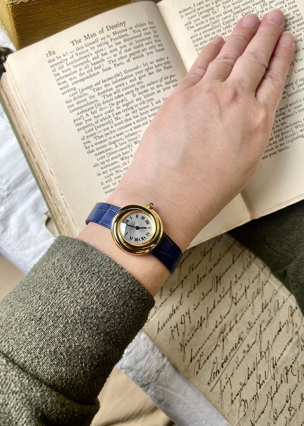 Thumbnail: Cartier Trinity Rose Roman