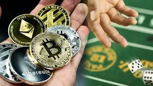 🥊 Crypto Casinos vs Traditional Online Casinos – Which One Wins in 2025?