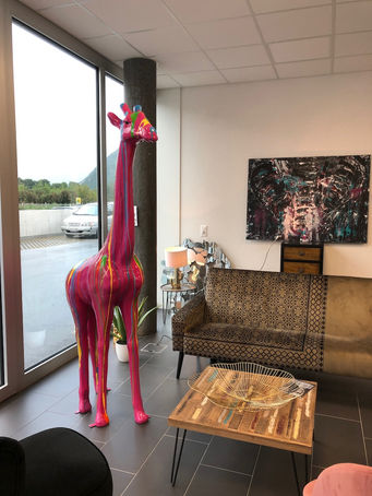 giraffe-resin-animals-in-resin-ch.jpeg