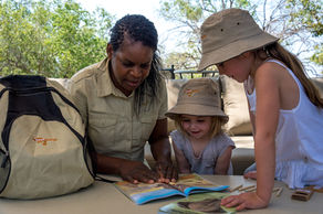 Viaje organizado a Zambia. PouTravel agencia de viajes 100% a medida. Contáctanos al 93 414 16 06. Conocemos los destinos en primera persona. Descubre los lugares más fascinantes del momento. Encuentra los destinos más exclusivos y de moda del momento. Viajes de lujo y Trato VIP. La mejor selección hotelera. Royal Livingstone Victoria Falls. Cataratas Victoria. Cataratas Victoria Zambia y Zimbabwe. Royal Zambezi Lodge. Mukambi Zambezi Lodge. Time + Tide Chinzombo. Thorntree River Lodge