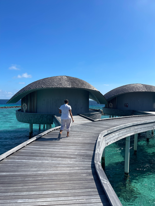 Viaje de prospección en Maldivas. Experiencia unica.  PouTravel es una agencia de viajes de lujo 100% a medida. Llámanos al 93 414 16 06. Expertos en lunas de miel y viaje de novios, safaris en privado organizados por África, viajes orgaizados en familia. Más de 10 años de experiencia en el sector del turismo de lujo. Experiencias únicas por todo el mundo. Asistencia 24h en viajes. Asesoramiento personalizado. Organizamos viajes a medida. Trato VIP. El viaje de tus sueños hecho realidad. Oficinas en Barcelona y Gerona. Trabajamos por todo España. 