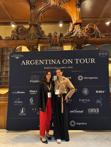 Eventos PouTravel "Las colombianas" Viaje de lujo a Colombia. PouTravel es una agencia de viajes de lujo 100% a medida. Llámanos al 93 414 16 06. Expertos en lunas de miel y viaje de novios, safaris en privado organizados por África, viajes orgaizados en familia. Más de 10 años de experiencia en el sector del turismo de lujo. Experiencias únicas por todo el mundo. Asistencia 24h en viajes. Asesoramiento personalizado. Organizamos viajes a medida. Trato VIP. El viaje de tus sueños hecho realidad. Oficinas en Barcelona y Gerona. Trabajamos por todo España.