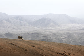 Viaje organizado a Namibia. PouTravel agencia de viajes 100% a medida. Contáctanos al 93 414 16 06. Conocemos los destinos en primera persona. Descubre los lugares más fascinantes del momento. Encuentra los destinos más exclusivos y de moda del momento. Viajes de lujo y Trato VIP. La mejor selección hotelera. Swakopmund, Desierto Namibia, Viaje en Avioneta por Namibia, Etosha, Damaraland, Himba Tribus, Wilderness, Zannier Hotels, Natural Selection, Sossusvlei, Ongava, Sesriem, Lodges Exclusivos