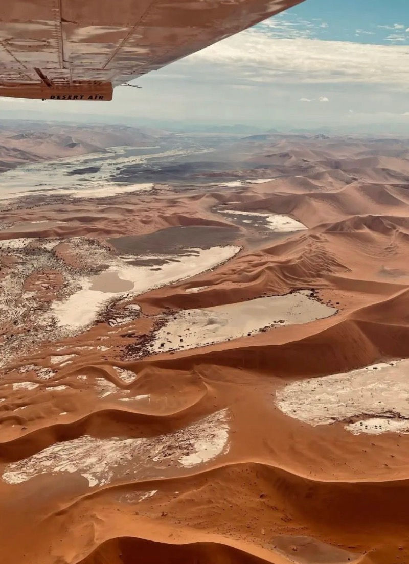 PouTravel es una agencia de viajes de lujo 100% a medida. Llámanos al 93 414 16 06. Expertos en lunas de miel y viaje de novios, safaris en privado organizados por África, viajes orgaizados en familia. Más de 10 años de experiencia en el sector del turismo de lujo. Experiencias únicas por todo el mundo. Asistencia 24h en viajes. Asesoramiento personalizado. Organizamos viajes a medida. Trato VIP. El viaje de tus sueños hecho realidad. Oficinas en Barcelona y Gerona. Trabajamos por todo España.