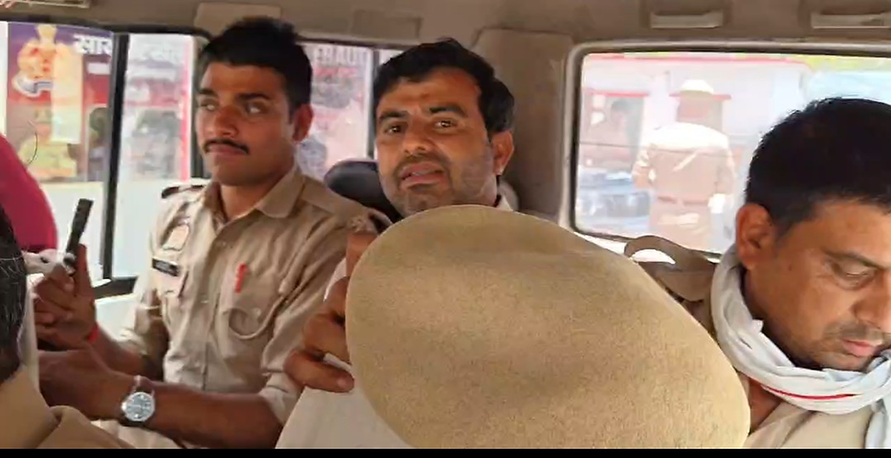 झांसी: आईपीएल सट्टा और रंगदारी मामले में आशीष उपाध्याय से 6 घंटे पूछताछ, फिर भेजा गया जेल