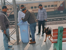 अमरोहा: रेलवे स्टेशन और बस स्टैंड पर संयुक्त टीम ने सघन सुरक्षा और चेकिंग अभियान चलाया