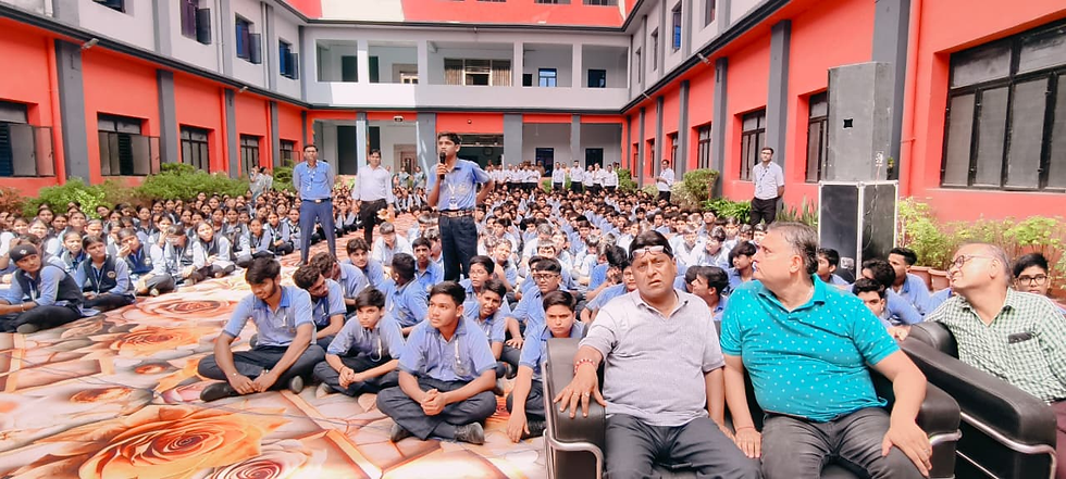 बच्चों को सिखाए साइबर सुरक्षा और यातायात नियम"