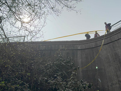 बिजनौर में बड़ा हादसा: शादी से लौट रही बोलेरो नहर में गिरी, 2 युवकों की मौत, 4 घायल