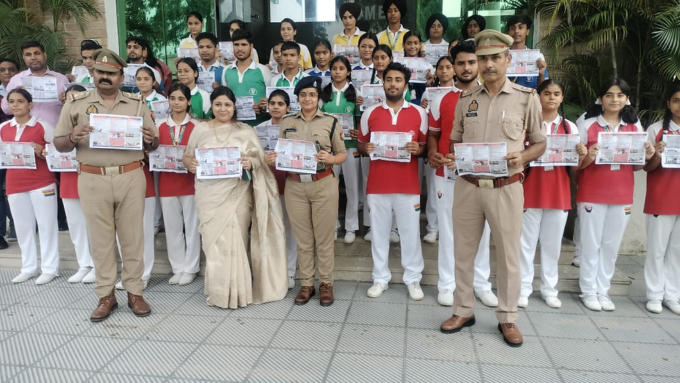 साइबर क्राइम और यातायात नियमों पर खास सत्र