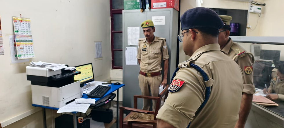 “फीडबैक व सम्मन सेल निरीक्षण कर एसपी अमरोहा ने दिए निर्देश।”