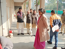 अमरोहा: राजनैतिक दलों के साथ ईवीएम/वीवीपैट गोदाम का त्रैमासिक निरीक्षण