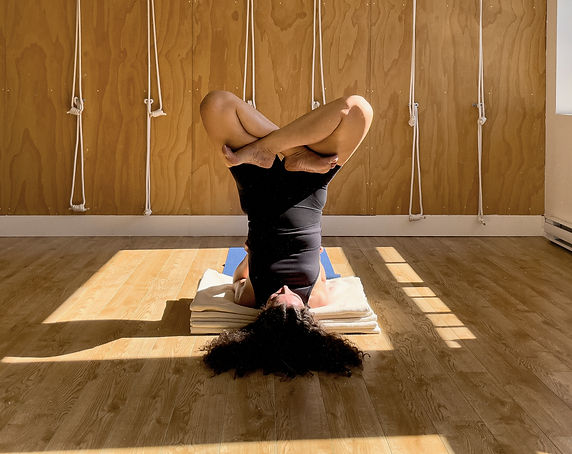 7_Parsva Virasana in Sirsasana_C.jpg