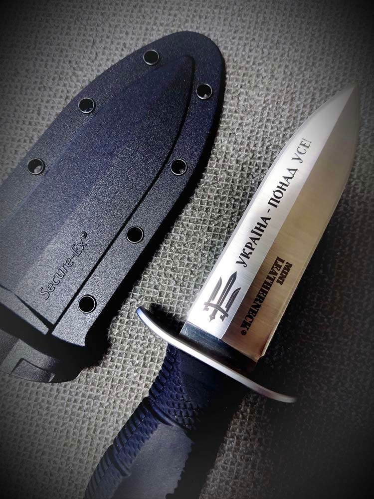 Замовити гравіювання ножів