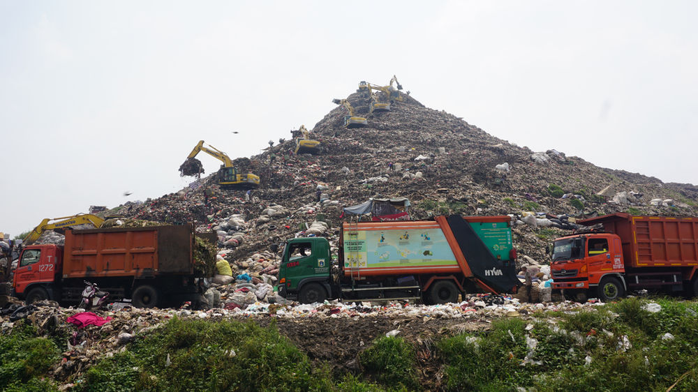 Trip to One of the World’s Largest Landfills