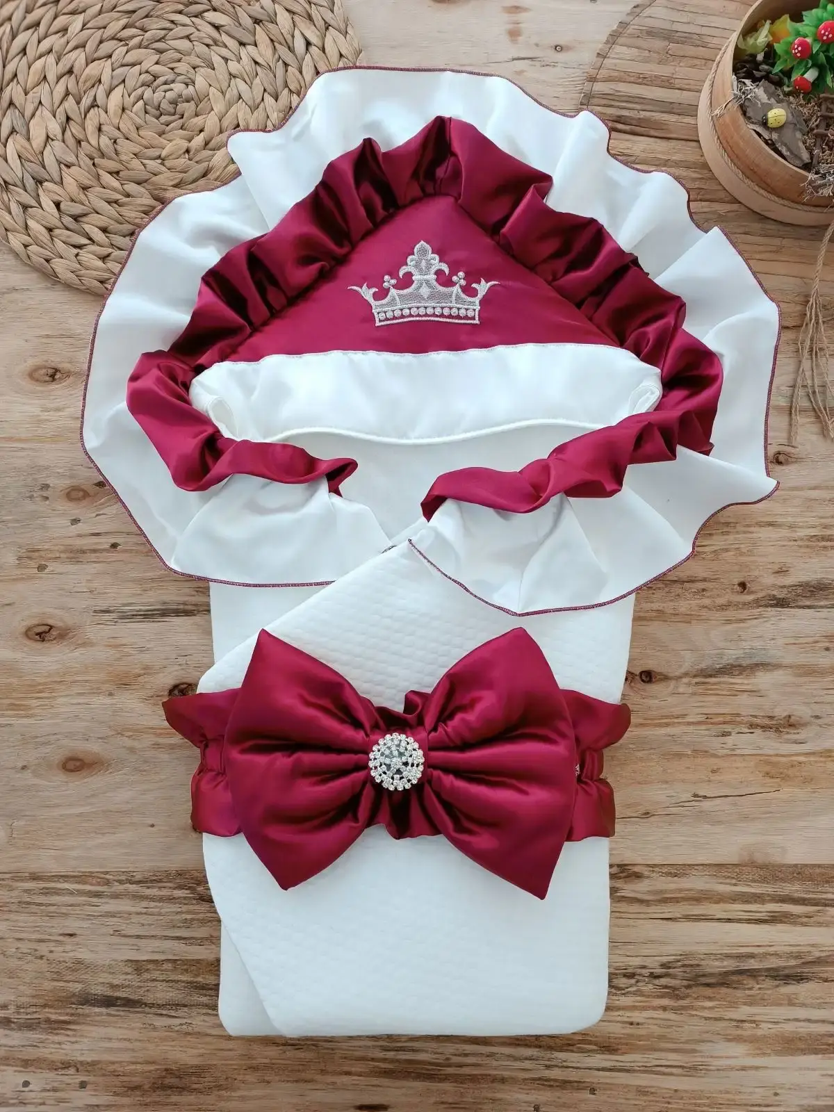 Yenidoğan Lüks Kelebek Taç Nakışlı Bebek Battaniyesi Kundak