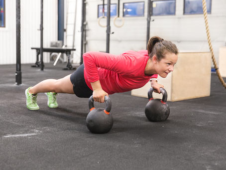 BODYWEIGHT VS WEIGHT TRAINING – WHICH ONE IS BETTER?