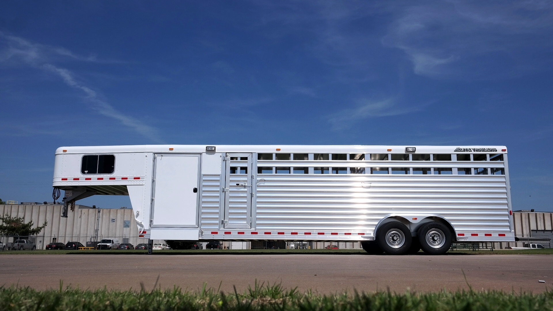 Elite Mustang Harrison Trailers