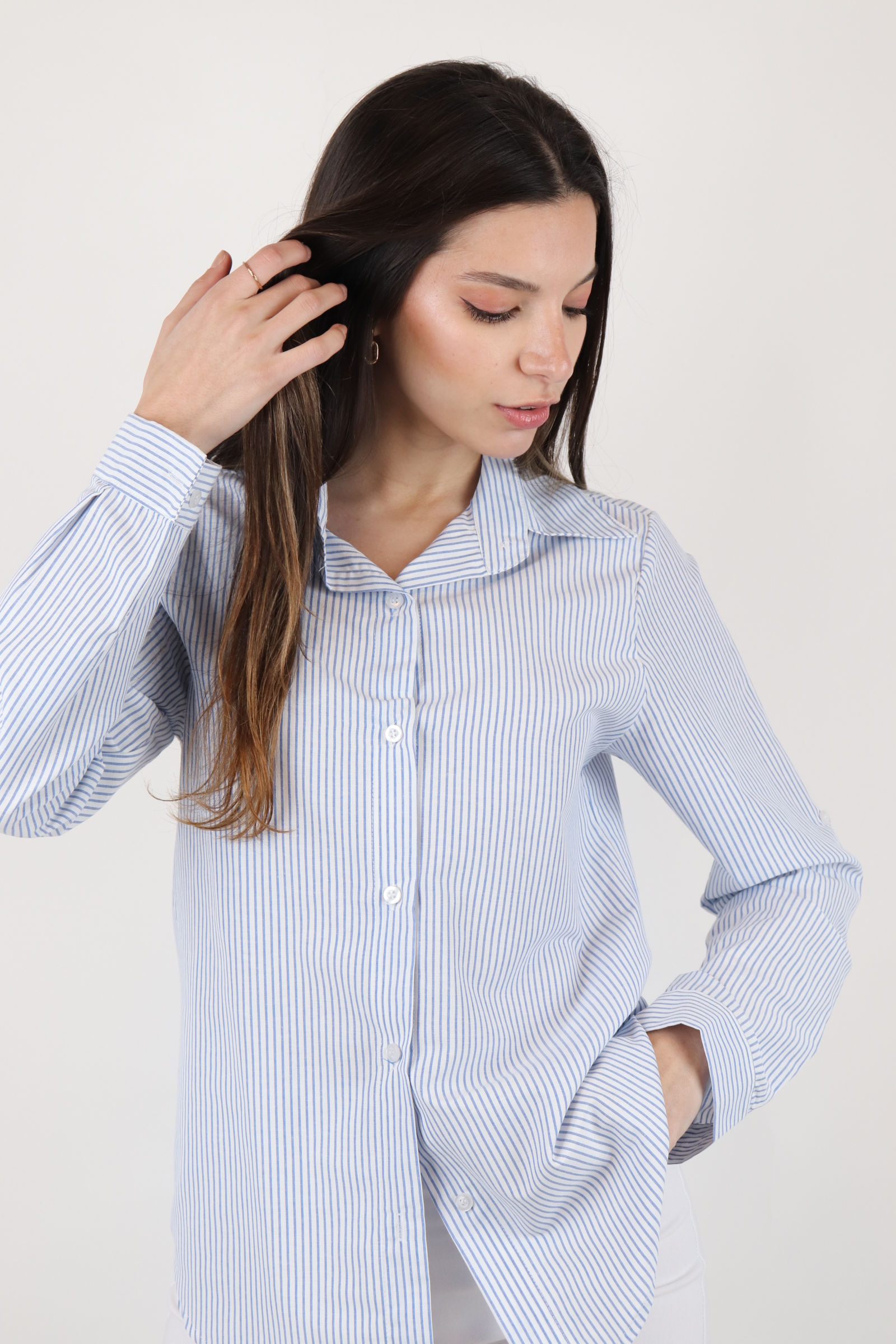 CAMISA ENTALLADA RAYADA