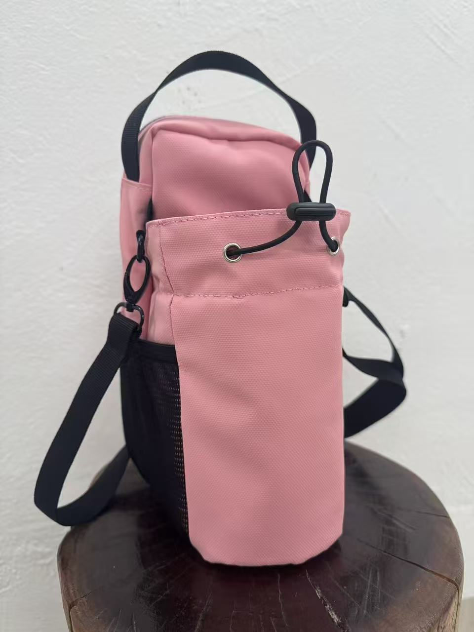 Thumbnail: Sports and Fitness Magnetic Water Bottle Bag with Strong Magnets for Gym