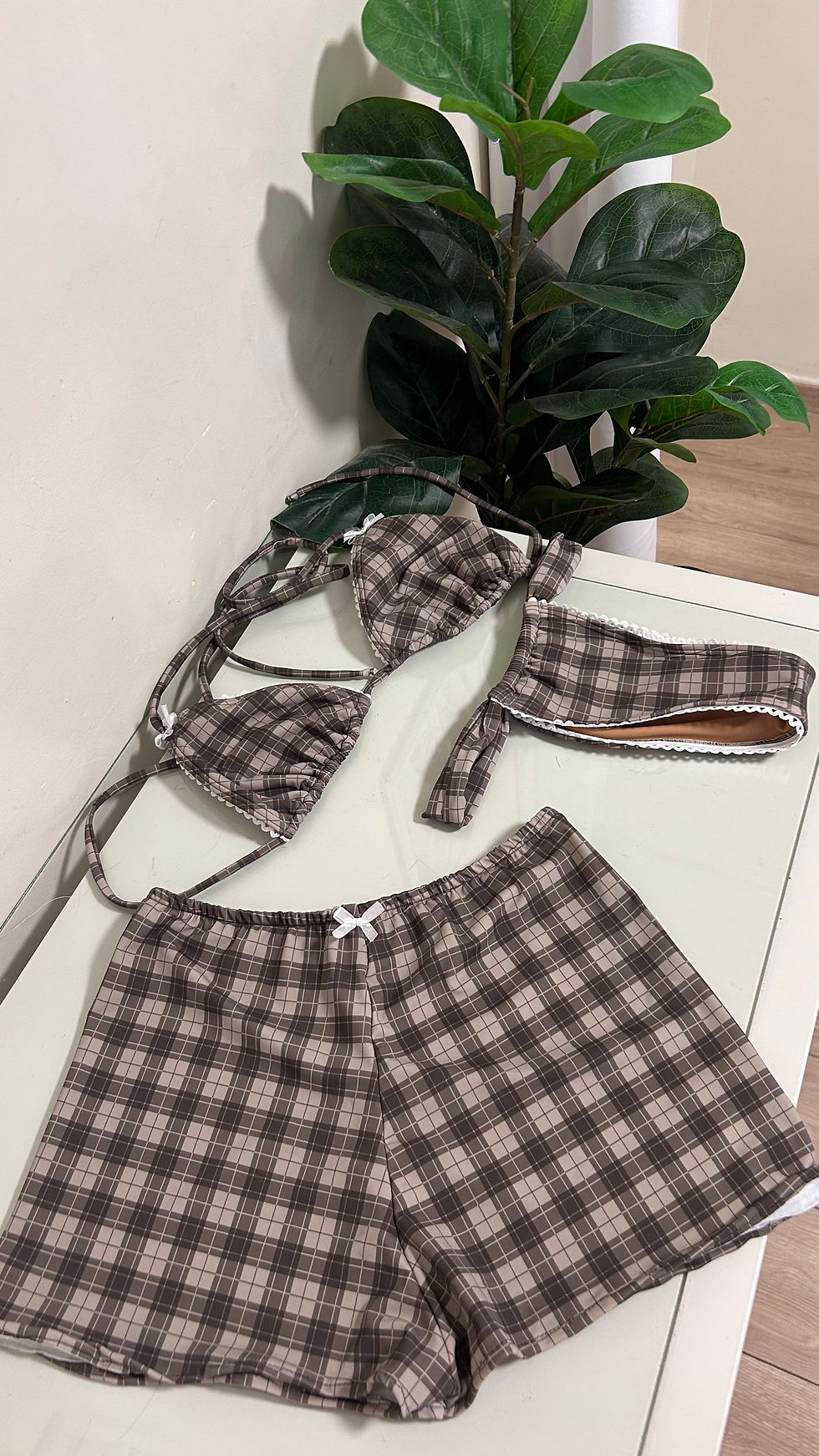 Thumbnail: Vintage Girl micro shorts 