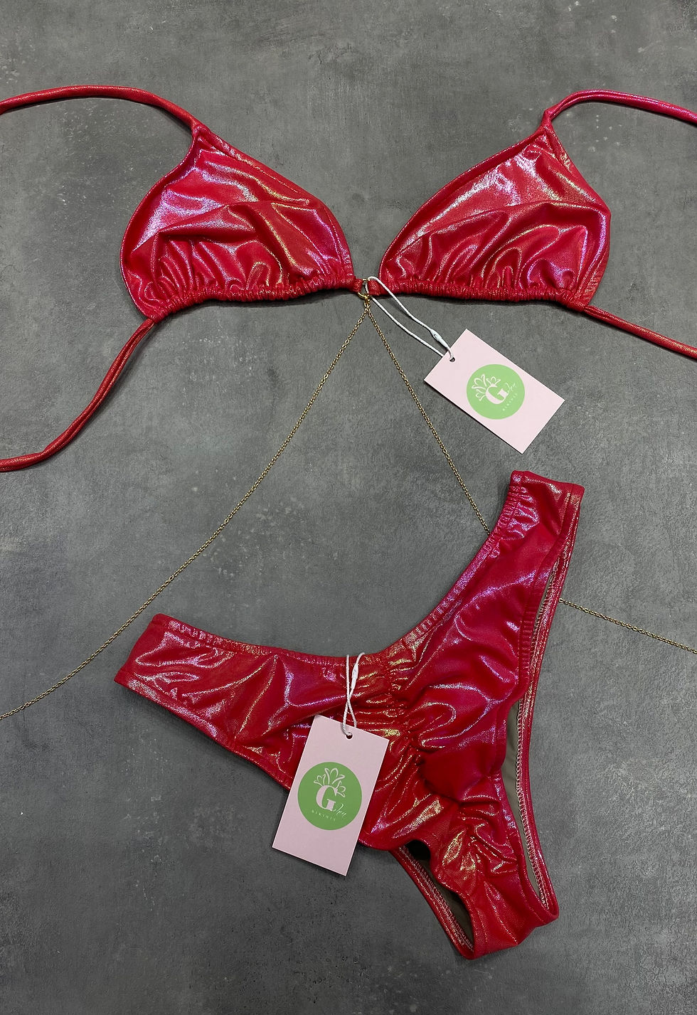 תמונה ממוזערת: Cherry Bikini 