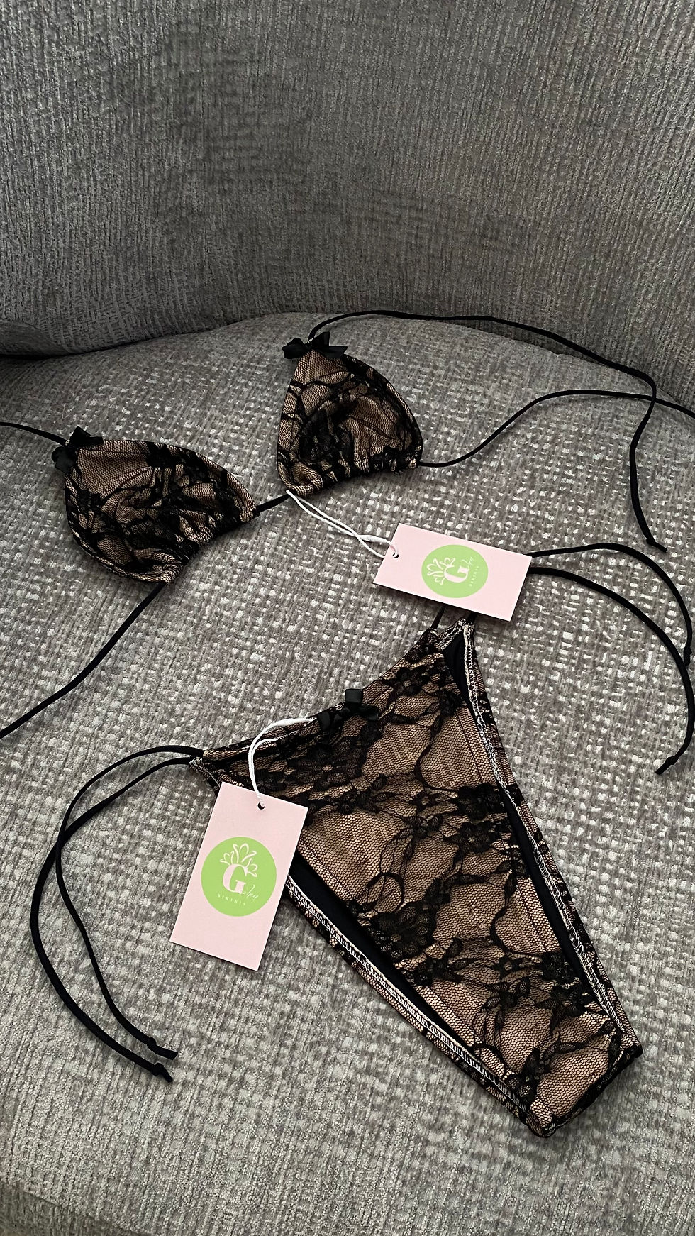 Thumbnail: Mia Bikini