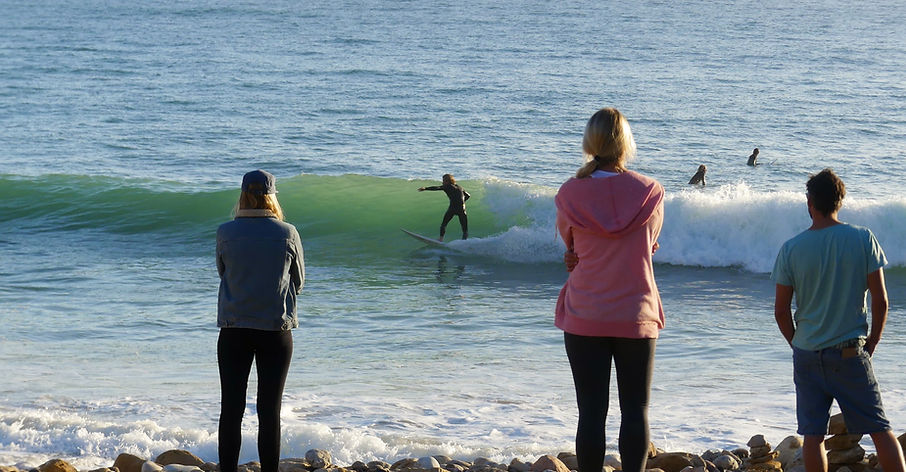 Surfing Algarve