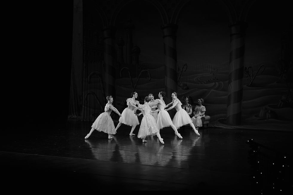 Nutcracker Dancers