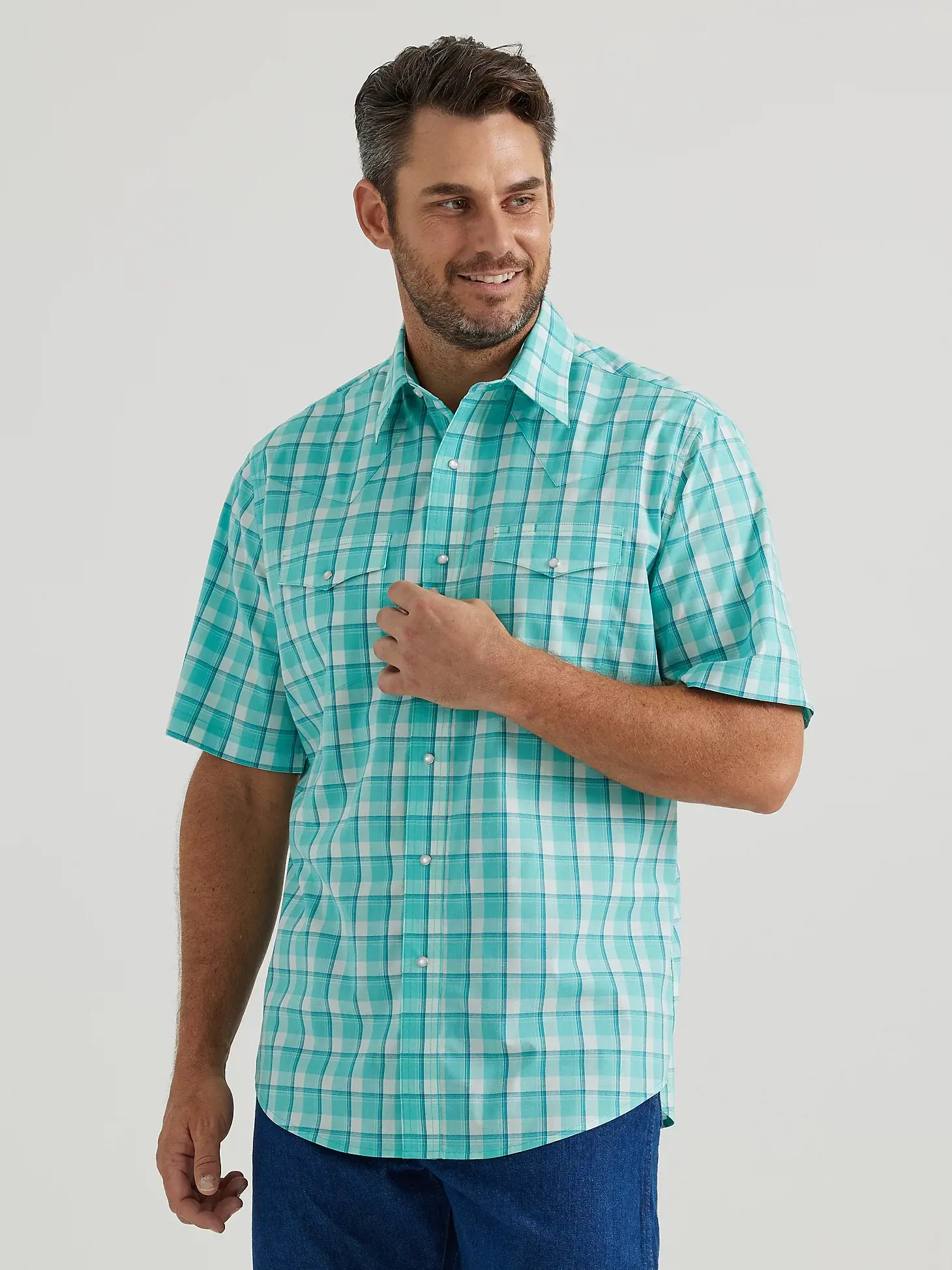 MEN'S WRINKLE RESIST SHORT SLEEVE WESTERN SNAP PLAID SHIRT IN RACING TURQUOISE