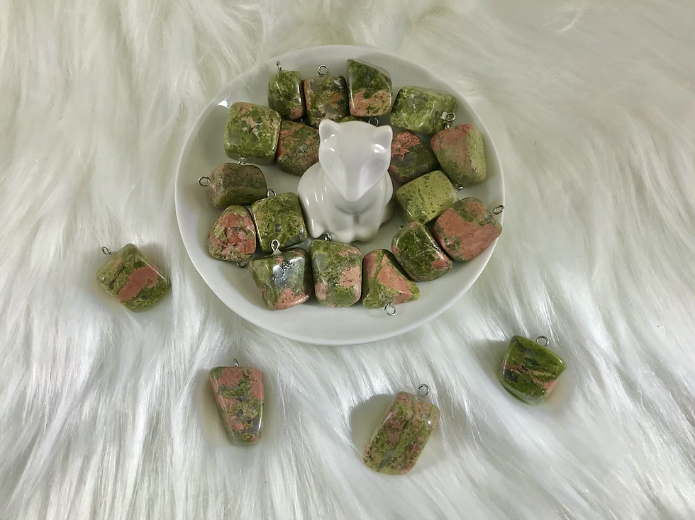 Thumbnail: Ukanite Pendant Necklace 