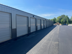 High Point Storage Huntingdon, TN: Paved access, diverse climate-controlled options, and Boat/RV storage facilities.