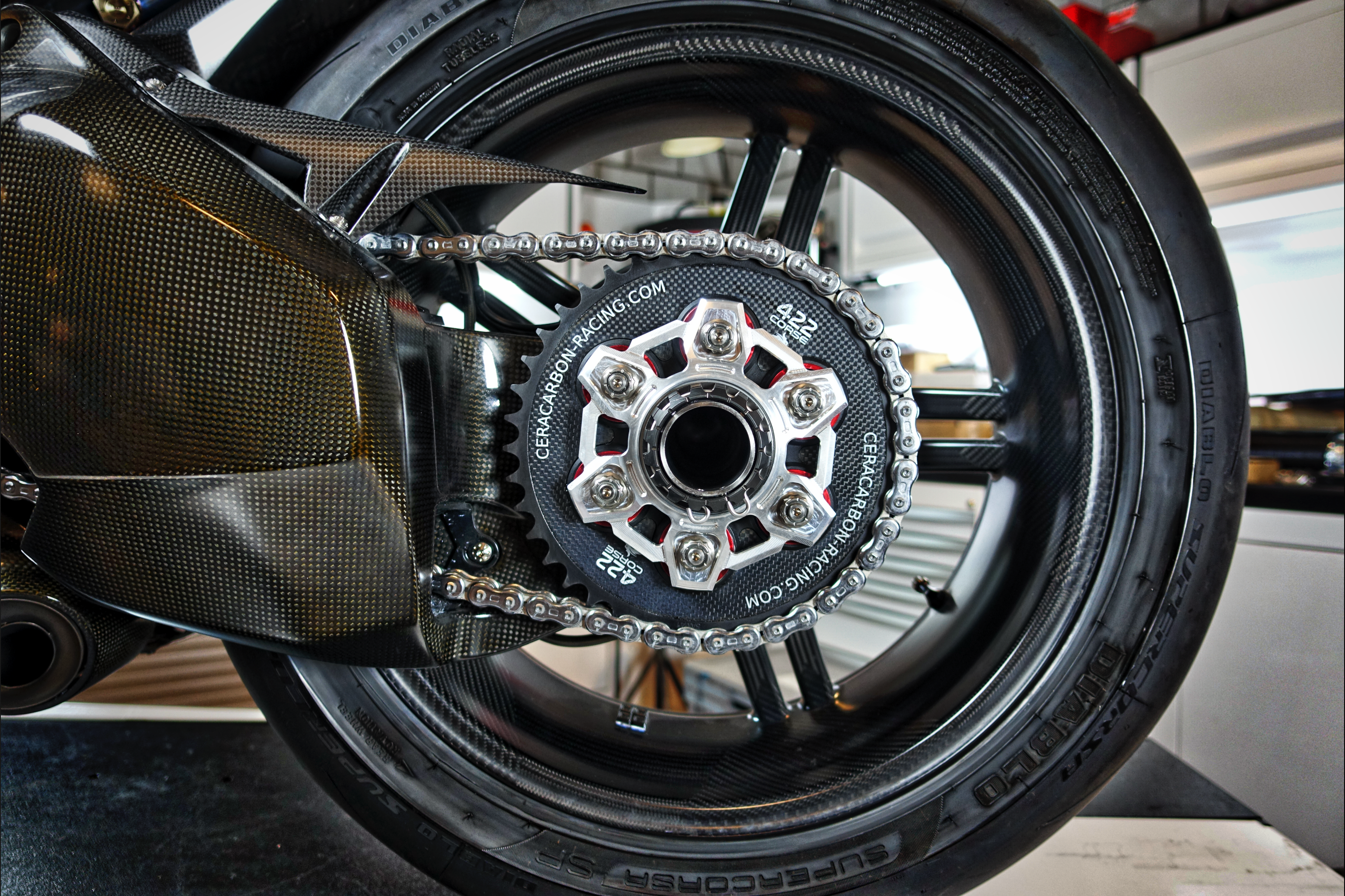 Ducati Kettenradträger 422 corse Design