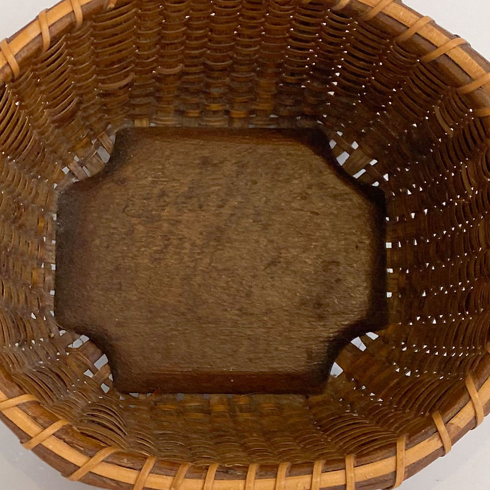 Thumbnail: Small Unusual Nantucket Basket