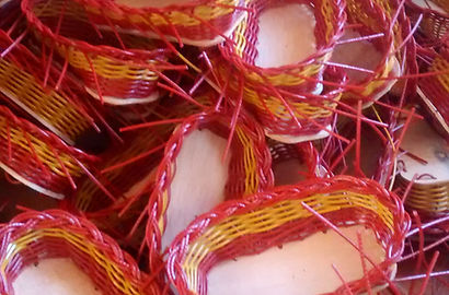 Canastos Artesanales tejidos a mano en plastico recuperado de varios usos eco amigables fabricantes