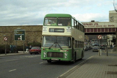 West Riding Group (C) No. 922 VUA472X (189 n/s)