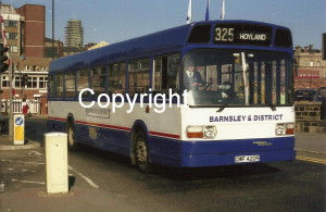 Barnsley & District No. L20 OWF420R (Kendray St no label)