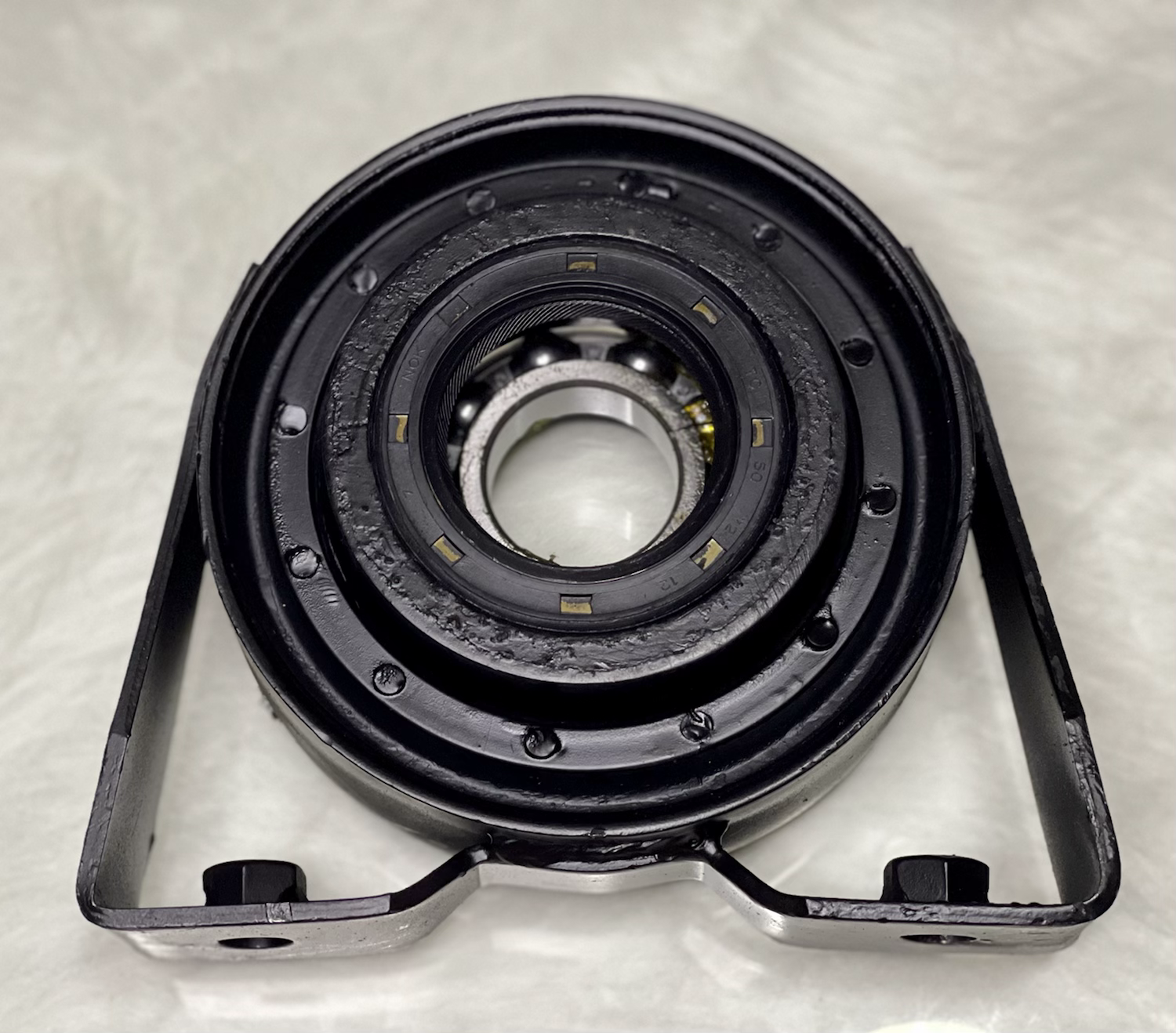 ยางเพลากลาง 4DR5