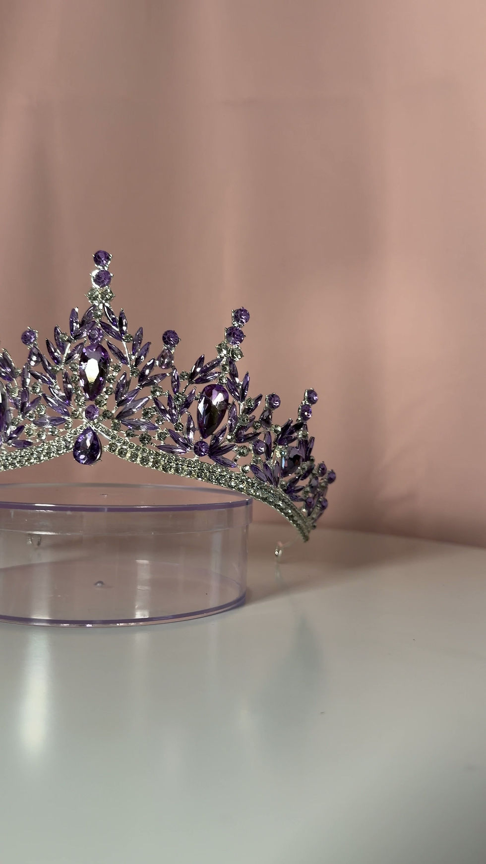 Thumbnail: Stella Crown