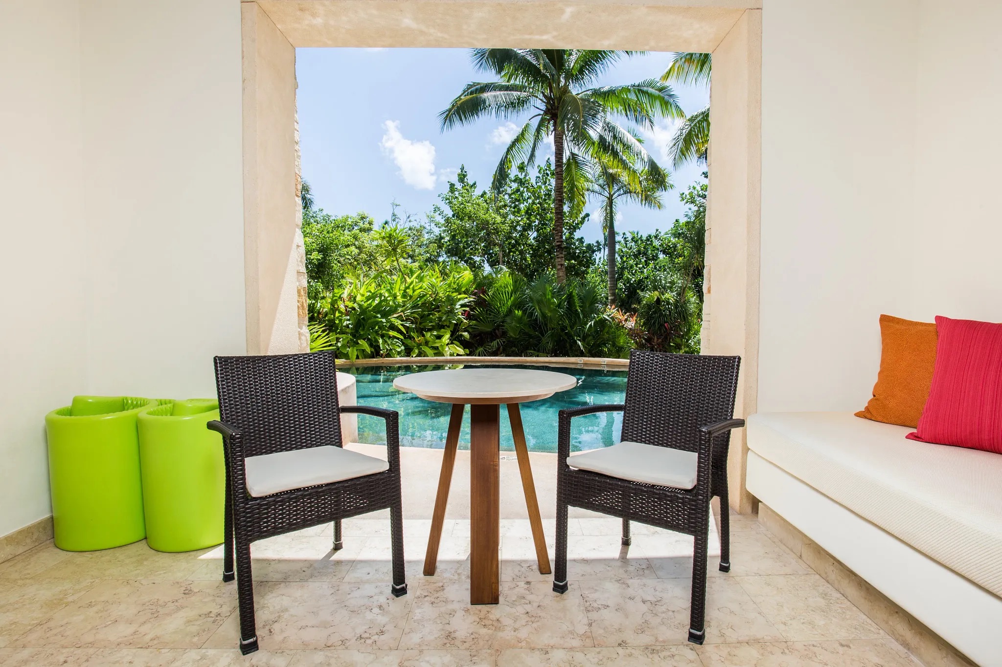 SEARM-Jr-St-Swim-Out-Terrace-AP