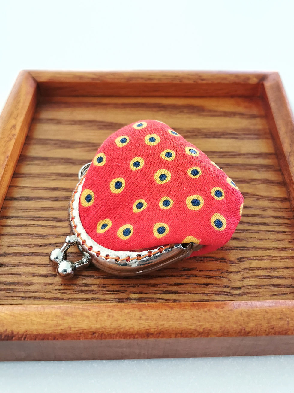 縮圖：5cm繽紛彩點超迷你口金包 三色