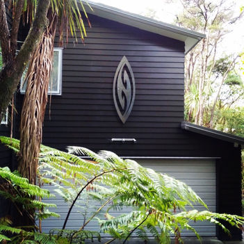 metal garden sculpture photos NZ