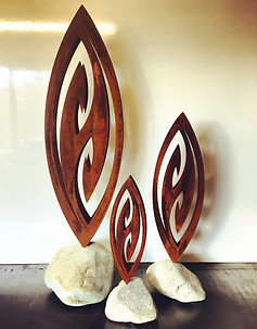 Fish Hook Design -  3Ds in stone bases (400mm, 600mm, 900mm).JPG