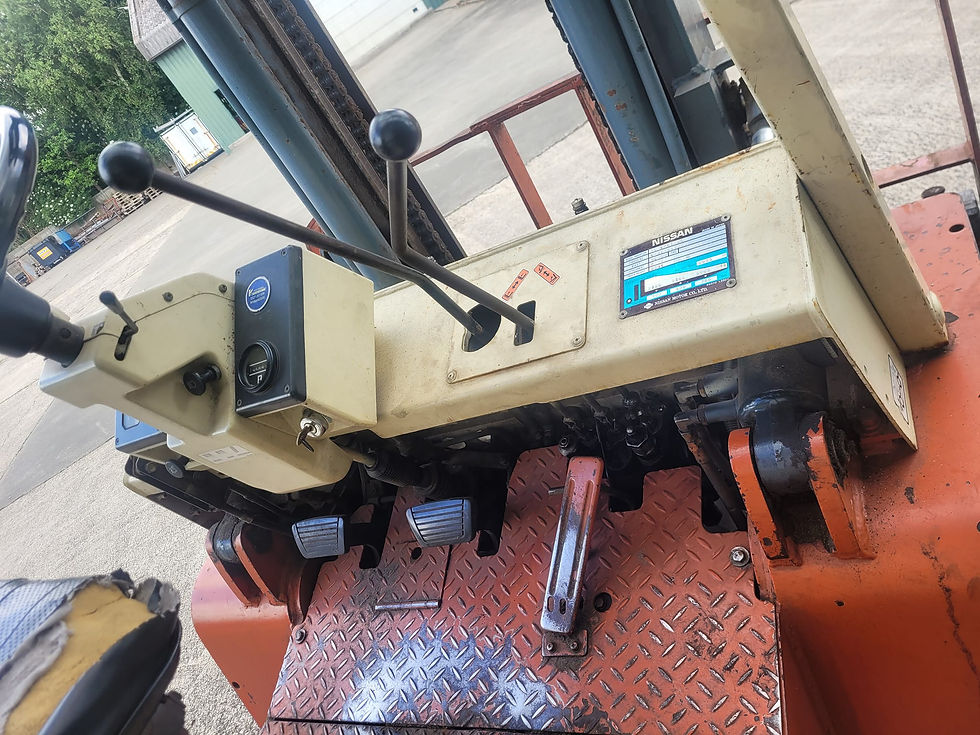 Thumbnail: Nissan 4 tons diesel heftruck met 3e functie