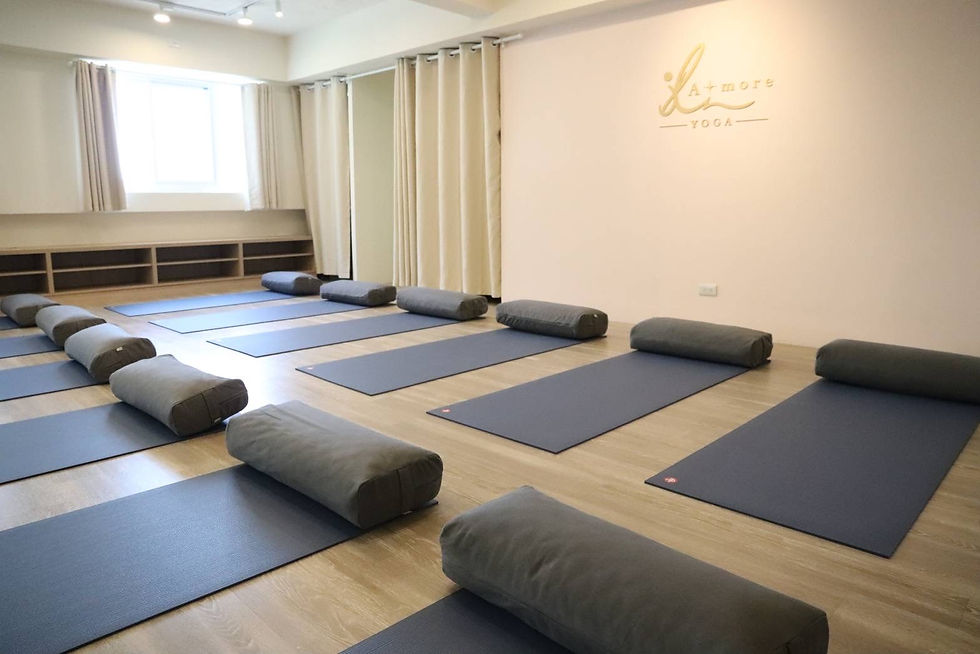 Agoy 療癒抱枕 採用 SILVADUR® 防霉抗菌銀離子技術,在修復瑜珈中給予您最安心、衛生的溫暖包裹。