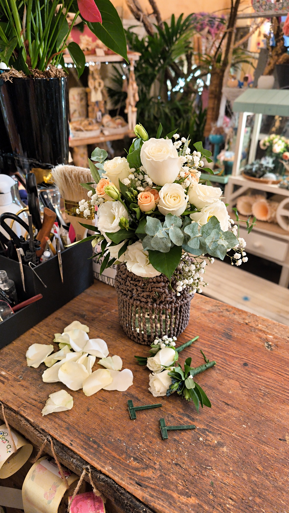 White rose floral decoration for events Barcelona