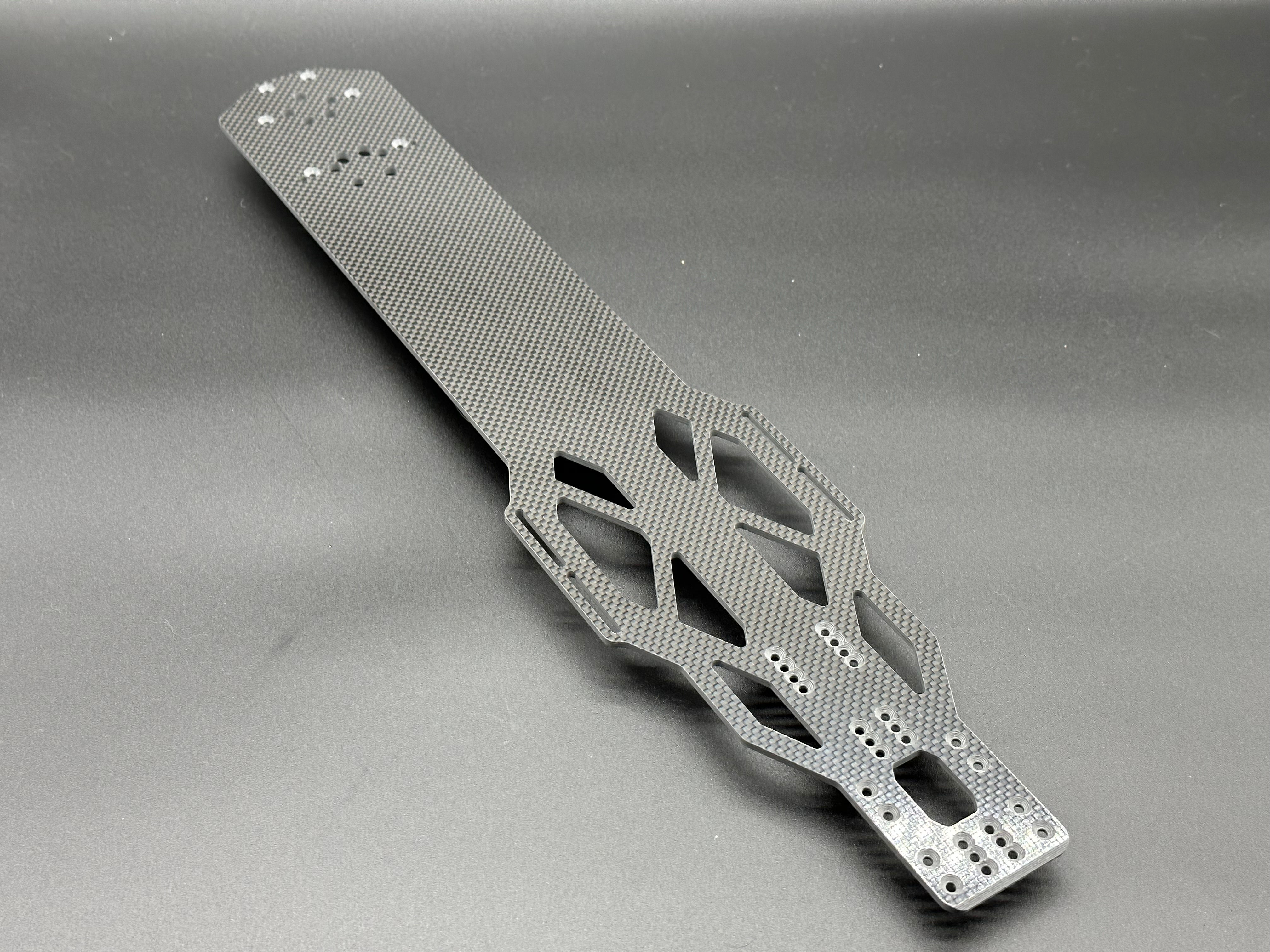 Quantum Slim Chassis 2023/2024